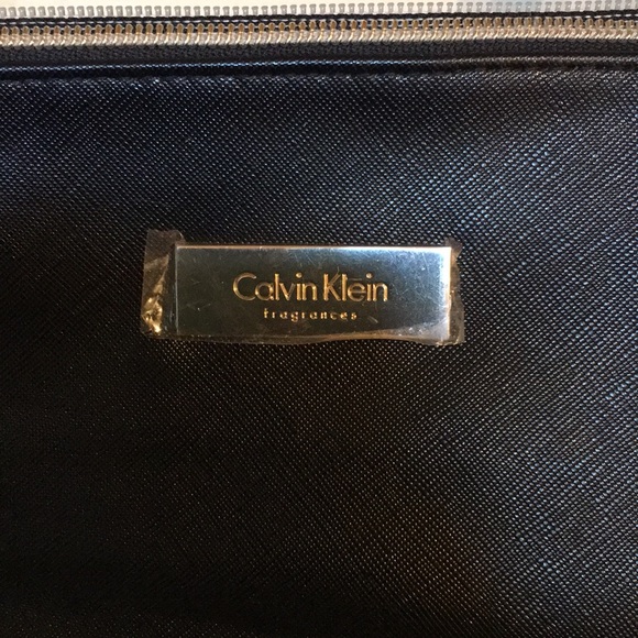 Calvin Klein Fragrance Zipper Tote Bag! Black with black and white stripes - Picture 2 of 8